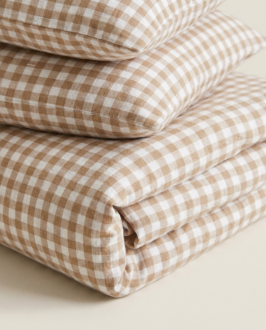 Close-up of the folded Noisette stack edges
